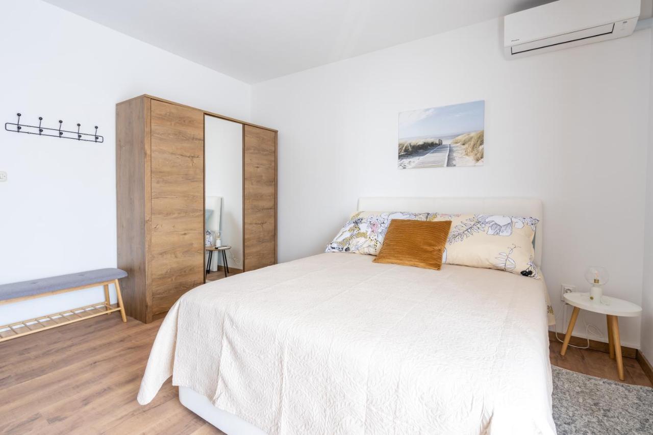 Alto 1 Studio Apartment Rovinj Eksteriør billede