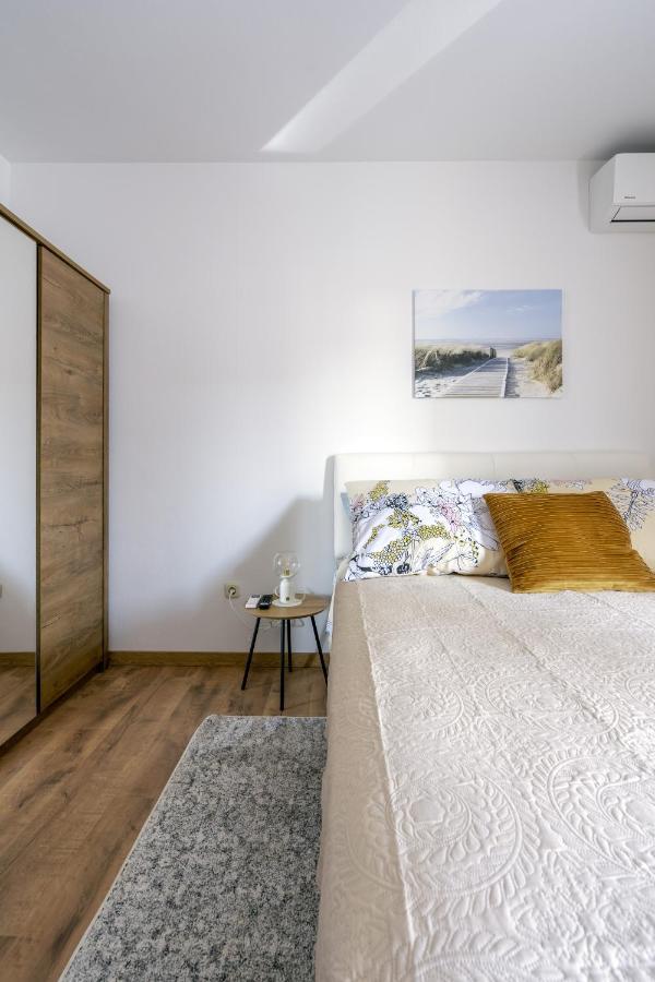 Alto 1 Studio Apartment Rovinj Eksteriør billede